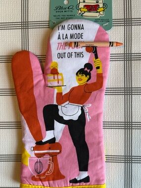 Blue Q Pink and Orange 'I'm Gonna À La Mode' Cotton Oven Mitt